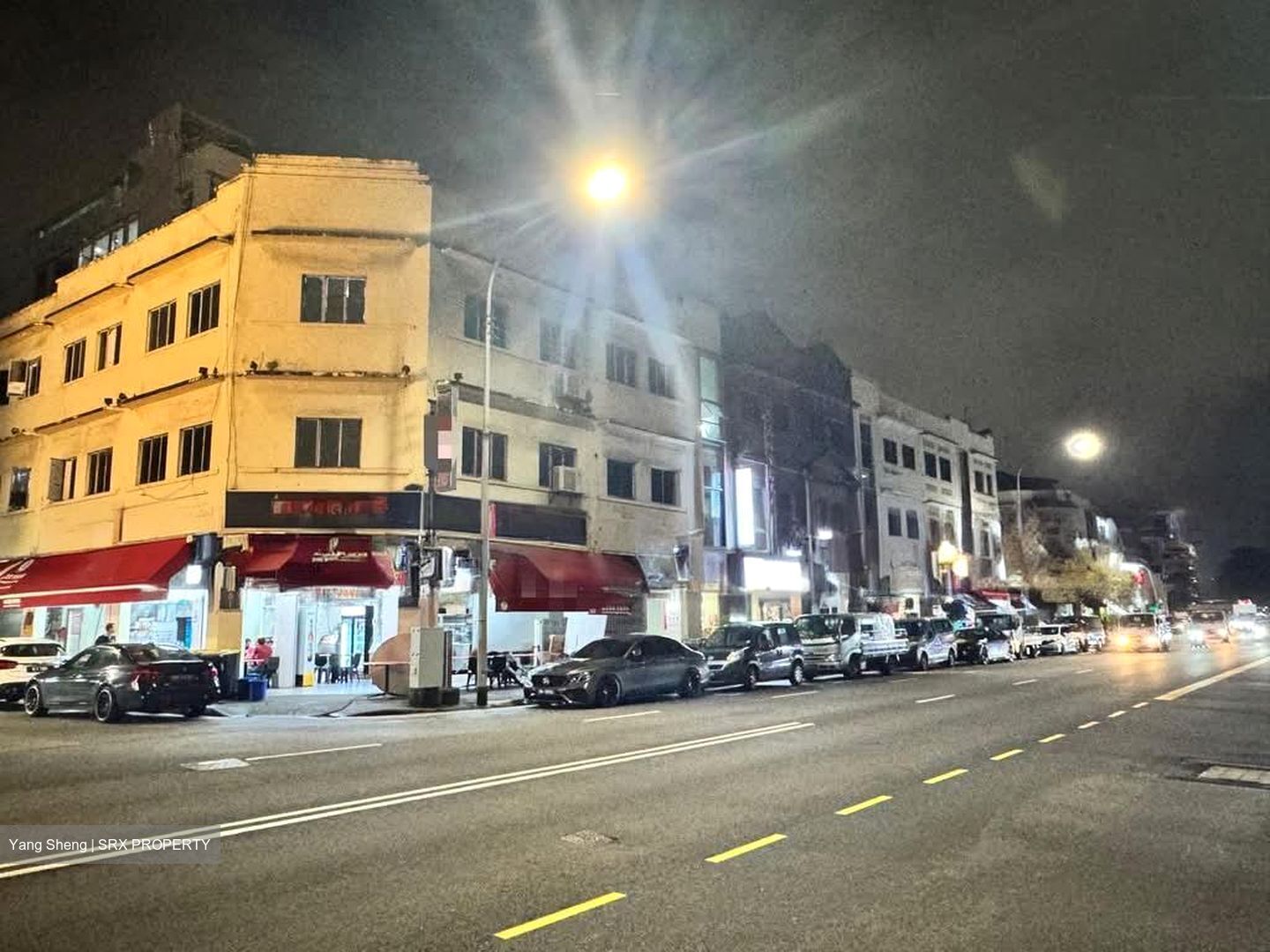 Sims Avenue (D14), Retail #544545931
